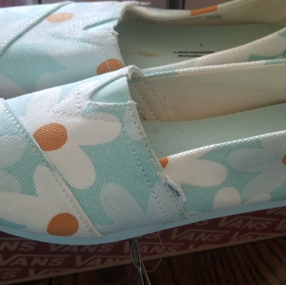 Toms shoes